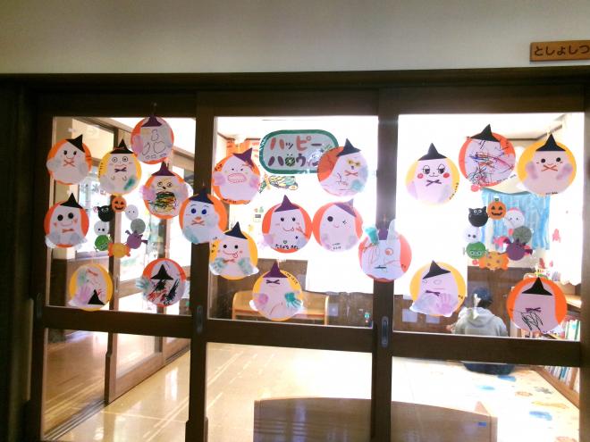 ぺたぺたおばけを作ろう